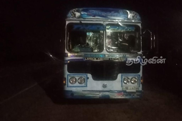 பளையில் பேருந்தில் இருந்து விழுந்து ஒருவர் உயிரிழப்பு! | Palai Bus Accident