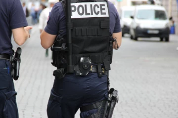 பிரான்ஸில் பொலிஸரிடமிருந்து தப்பியோடிய இளைஞனுக்கு நேர்ந்த கதி