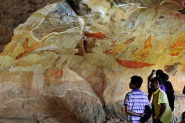 இலங்கை அதிசயத்தில் புதைந்து கிடக்கும் மர்மம்.... இரவில் சுற்றித் திரியும் ஏலியன்கன்