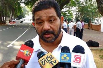 முஸ்லிம் தனியார் சட்டத்தை நீக்குவதற்காக வந்த அரசாங்கம்! - அசாத் சாலி குற்றச்சாட்டு(Video)