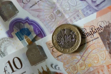 පහත වැටුනු රුපියල යළිත් ඉහළ යයි - අද ඩොලරයට හිමි වූ විශේෂිත වටිනාකම..!