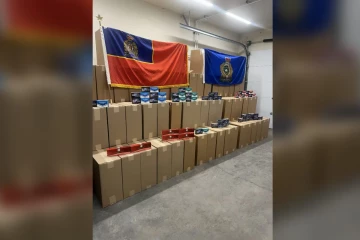 கனடாவில் வாகனமொன்றில் 16 இலட்சம் சட்டவிரோத சிகரெட்டுகள் மீட்பு