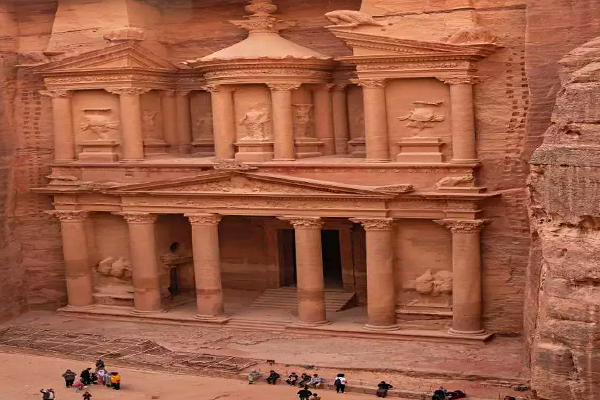 உலகிலுள்ள குகை வீடுகள் | Cave Houses In The World
