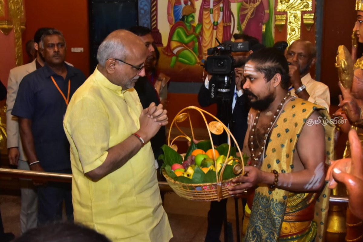 நுவரெலியா - சீதாஎலிய சீதையம்மன் ஆலயத்தை சென்றடைந்த இந்திய துணை ஜனாதிபதி | Vice President Of India Visits Seetha Eliya