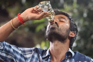 நடிகர் தனுஷ் சரக்கு அடிப்பாரா? உண்மையை போட்டுடைத்த நடிகர்