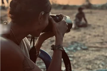 தங்கலான் விக்ரம் படத்தில் ஜாக்கேட் இல்லாமல் நடித்த நடிகை, யார் தெரிகிறதா இவர்?