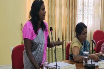 மானிப்பாய் தவிசாளர் மீது கொதித்தெழுந்த பெண் உறுப்பினர்