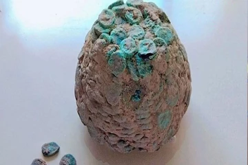 பாகிஸ்தான் புத்த கோவிலில் 2000 ஆண்டுகள் பழமையான புதையல் கண்டுப்பிடிப்பு!