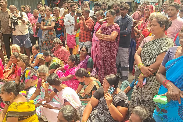 +2 மாணவி குத்தி கொலை; இளைஞர் வெறிச்செயல் - உறவினர்கள் சாலை மறியல் | 12Th Std Girl Killed For Oneside Love Rameshwaram