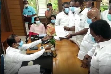 கூலாக உட்கார்ந்தே மனு வாங்கிய கலெக்டர் - கடுப்பான அதிமுக எம்.எல்.ஏக்கள்!! அடுத்து என்ன நடந்தது?