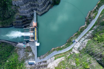 பிரம்மபுத்திரா ஆற்றில் மிகப்பெரிய அணை கட்ட சீன அரசு முடிவு