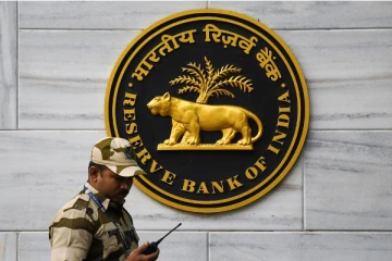 தனியார் வங்கிகள் மீது ரிசர்வ் வங்கி கடும் நடவடிக்கை: ரூ.16.14 கோடி அபராதம்