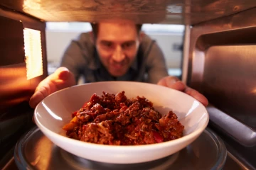 விஷமாக மாறும் உணவுகள்! இந்த உணவுகளை மீண்டும் சூடுபடுத்தி சாப்பிடுவதால் ஏற்படும் விளைவுகள் என்ன?