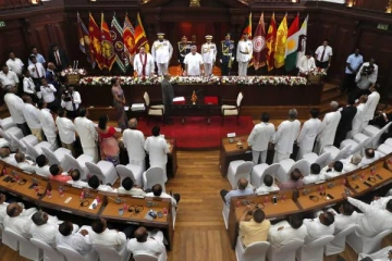 மைத்திரி தரப்புக்குள்ளும் பிளவு? அமைச்சரவை மாற்றத்தில் ஏற்பட்டுள்ள தாமதம்?