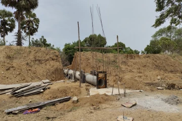 மணல் இல்லாமையால் முறிகண்டி குளத்தின் அபிவிருத்தி பணிகள் 15 நாட்களுக்கு மேலாக தடை