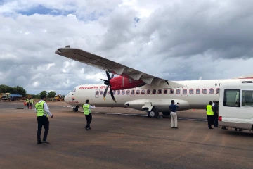 யாழ்.விமான நிலையத்தில் உள்ளுராட்சி மன்ற உறுப்பினர் கைது