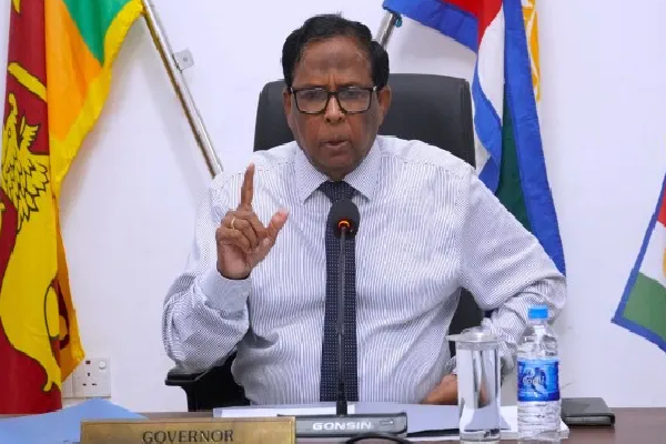 யாழ்ப்பாணத்தில் காணி மோசடிகள்; பொலிஸாருக்கு வடக்கு ஆளுநர் பாராட்டு! | Land Scams Jaffna Northern Governor Praises Police