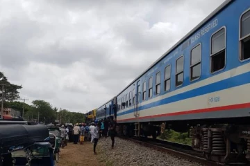 பதுளை நபரொருவர் ரயில் முன் பாய்ந்து தற்கொலை! அதிர்ச்சி சம்பவம்