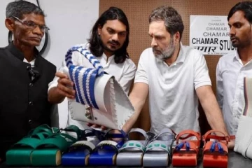 செருப்பு தைக்கும் தொழிலாளியை தொழிலதிபராக மாற்றிய ராகுல் காந்தி!