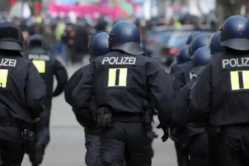 நான்கு பக்கமும் அலறியடித்து ஓடிய மக்கள்... ஜேர்மனியில் பகீர் சம்பவம்