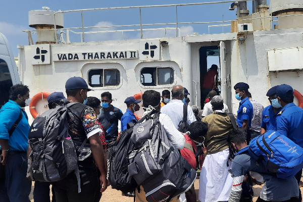 கச்சத்தீவு அந்தோணியார் ஆலய திருவிழா ஆரம்பம் (PHOTOS) | Kachchatheevu Stanthonyschurch India Fishermen Sl