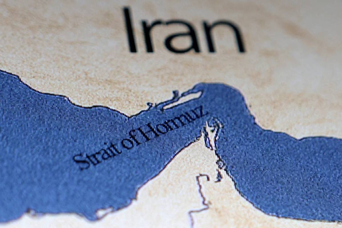 அச்சத்தை ஏற்படுத்தும் ட்ரம்ப் எச்சரிக்கை ; ஹோர்முஸ் நீரிணையில் காத்திருக்கும் சிக்கல் | Ships Entering Strait Of Hormuz