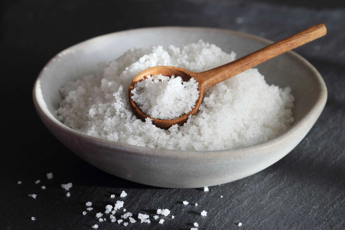 வீட்டில் உள்ள எதிர்மறை ஆற்றல் மற்றும் கெட்ட சக்திகள் விலக செய்ய வேண்டிய பரிகாரம் | Remedies To Remove Negative Energy At Home