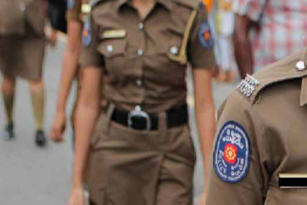 பொலிஸ் சேவையில் புதிய பெண் அதிகாரிகள் நியமிக்க முடிவு | New Female Officers To Be Appointed In Police