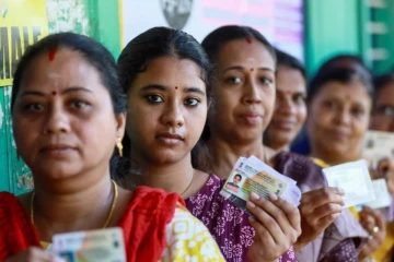 வாக்குப்பதிவு நிறைவு - தமிழக தேர்தலில் வரலாற்று சாதனை