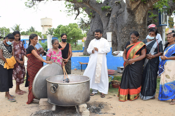 வடுக்களும் வலிகளும் நிறைந்த கதை கூறும் முள்ளிவாய்க்கால் கஞ்சி: தமிழர் தாயக பகுதிகளின் நினைவுநாள் தொகுப்பு | Mullivaikkal Porridge Remembrance Day
