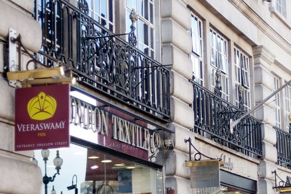 இங்கிலாந்தில் கவனம் ஈர்த்த ‘வீராசாமி’ ஹோட்டல்! | Veerasamy Hotel Attracted Attention In England