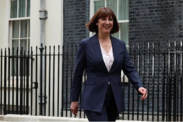 பெண்களின் இலட்சியம் : பிரத்தானிய புதிய நிதி அமைச்சர் வெளியிட்ட அறிவிப்பு