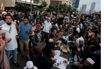 காலி முகத்திடல் போராட்டத்தில் ஈடுபட்டவர்களுக்கு கிடைத்த வெற்றி: மஹிந்த தேசப்பிரிய வெளியிட்ட தகவல் (Photo)