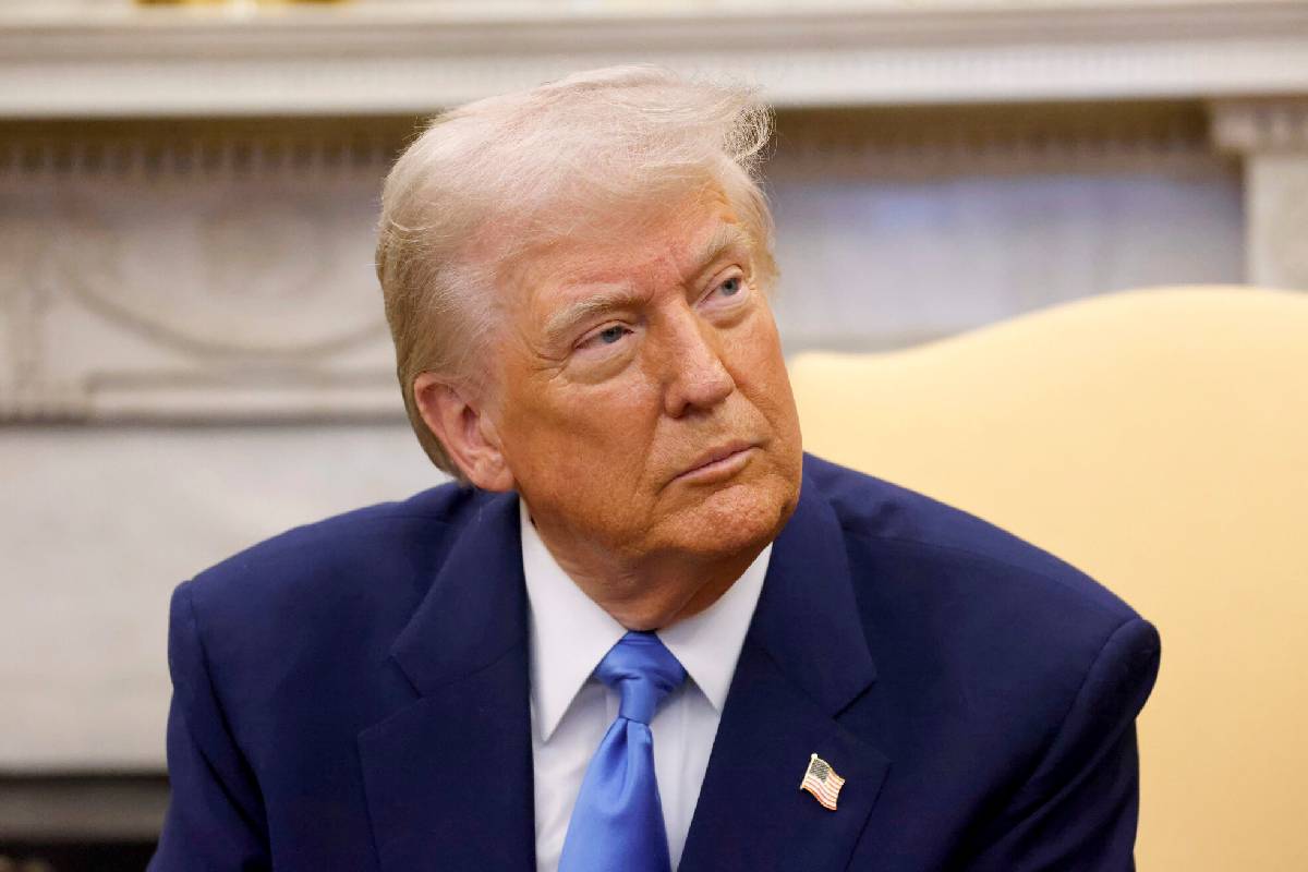 சொந்த நாட்டிலேயே ட்ரம்ப்பிற்கு எதிராக வெடித்த சர்ச்சை | Controversy Erupts Against Trump His Own Country சொந்த நாட்டிலேயே ட்ரம்ப்பிற்கு எதிராக வெடித்த சர்ச்சை | Controversy Erupts Against Trump His Own Country