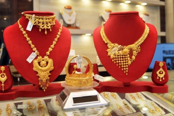 ஒருவழியாக சற்று இறக்கம் காட்டிய தங்கம் விலை - எவ்வளவு தெரியுமா?