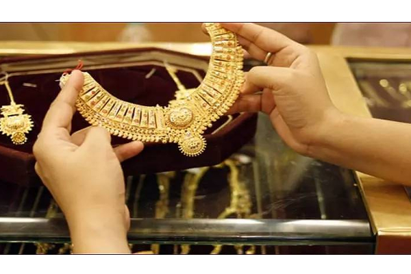 நீண்ட நாட்களுக்கு பின் சரிந்த தங்கம் விலை - இன்றைய நிலவரம் | Gold Price Low Chennai Rates Silver