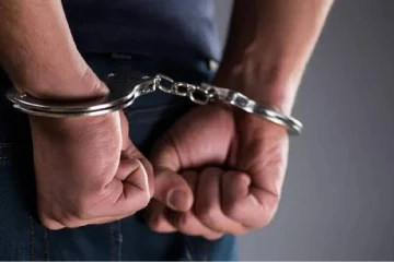 பொலிஸாரிடம் பிடிபட்ட ஆபத்தான நபர் ; பல கோடி ரூபாய் பெறுமதியான பொருள் பறிமுதல்