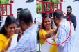 பெண் எம்எல்ஏ விடம் பொது இடத்தில் அத்து மீறிய மூத்த தலைவர்; வலுக்கட்டாயமாக அணைக்க முயற்சி