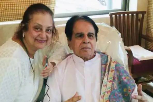 சிகிச்சை பெற்று வந்த பிரபல நடிகர் மரணம்- சோகத்தில் மூழ்கிய திரையுலகம் | Bollywood Actor Dilip Kumar Dies