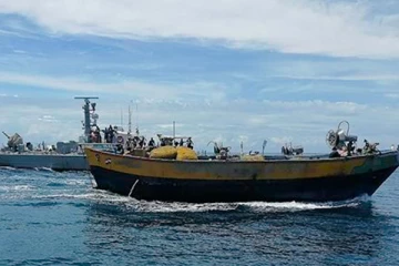 பாம்பன் பகுதியிலிருந்து வந்த 86 மீனவர்களை எச்சரித்து திருப்பியனுப்பிய இலங்கை கடற்படையினர்