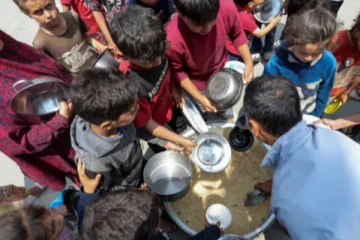 காசாவில் உணவு பற்றாக்குறையால் உயிரிழக்கும் அபாயத்தில்14,000 குழந்தைகள்