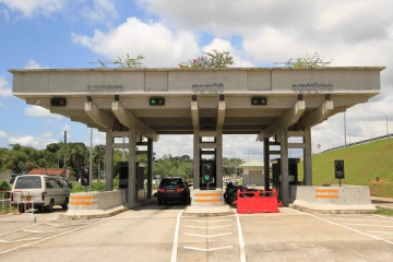 அதிவேக நெடுஞ்சாலைகளுக்கான கட்டணங்களை 50 சதவீதமாக அதிகரித்த திட்டம்