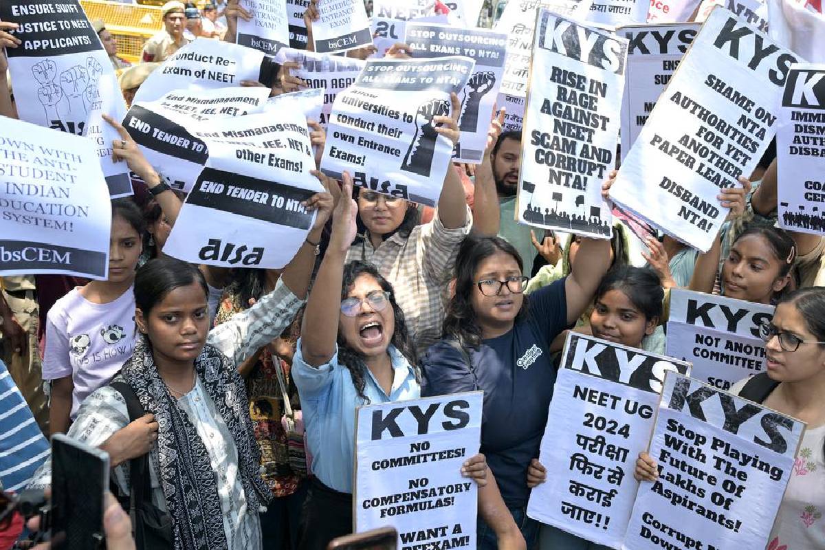 நீட் தேர்வு முறைகேட்டை கண்டித்து மாணவர் அமைப்புகள் தொடர் போராட்டம் | Students Protest Neet Exam In India And Taminadu நீட் தேர்வு முறைகேட்டை கண்டித்து மாணவர் அமைப்புகள் தொடர் போராட்டம் | Students Protest Neet Exam In India And Taminadu