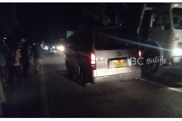 கிளிநொச்சி டிப்போ சந்தியில் விபத்து(படங்கள்) | Accident At Kilinochchi Depot Junction