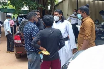 ජීවන්ත පීරිස් පියතුමා අධිකරණයට..