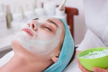 அறுபது வயதிலும் நீங்கள் இளமையாக தெரியவேண்டுமா? நெல்லிக்காயை இப்படி யூஸ் பண்ணுங்க போதும்