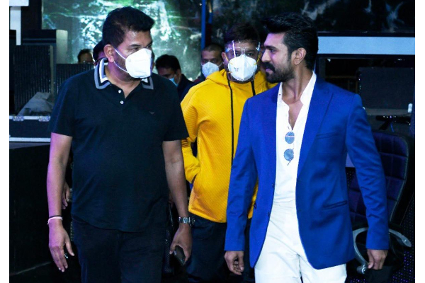 ராம் சரண் படத்திற்காக ஷங்கரின் அதிரடி பிளான்- இந்தியாவிலேயே இதுதான் முதன்முறையா? | Shankar Ram Charan Film Update ராம் சரண் படத்திற்காக ஷங்கரின் அதிரடி பிளான்- இந்தியாவிலேயே இதுதான் முதன்முறையா? | Shankar Ram Charan Film Update