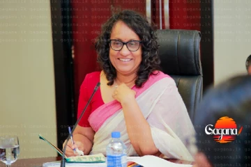 අගමැති හරිනි අද චීනෙට