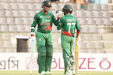 அயர்லாந்து அணியை துவம்சம் செய்த இருவர்! 338 ஓட்டங்கள் குவிப்பு