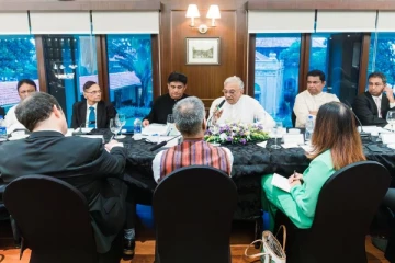 வெளிநாட்டுத் தூதர்களிடம் சஜித் முக்கிய கலந்துரையாடல்(Photos)